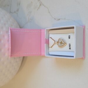 Kiddie Kraft Mother Of Pearl Heart Locket